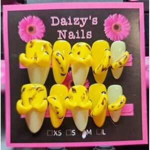 Medium Size Press-on Nail 10Pc Set Handmade Almond Yellow 3D Banana 2.5Cm Length